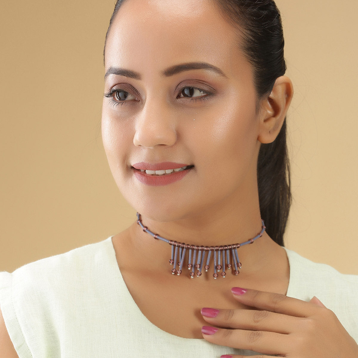 A Guide to Pick The Right Necklace According to Your Neckline