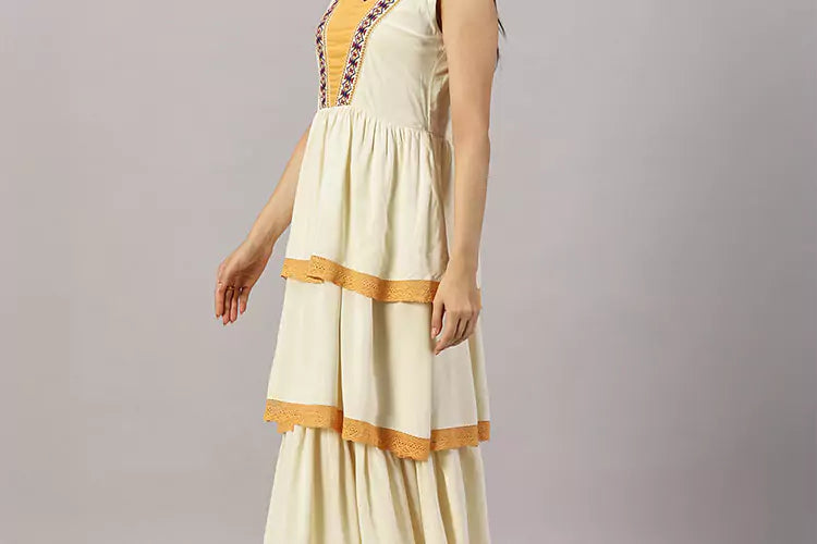 Tierra Midi Embroidered Tier Dress - IshqME