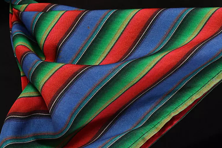Sarape Vibrant striped scarf - Ishqme