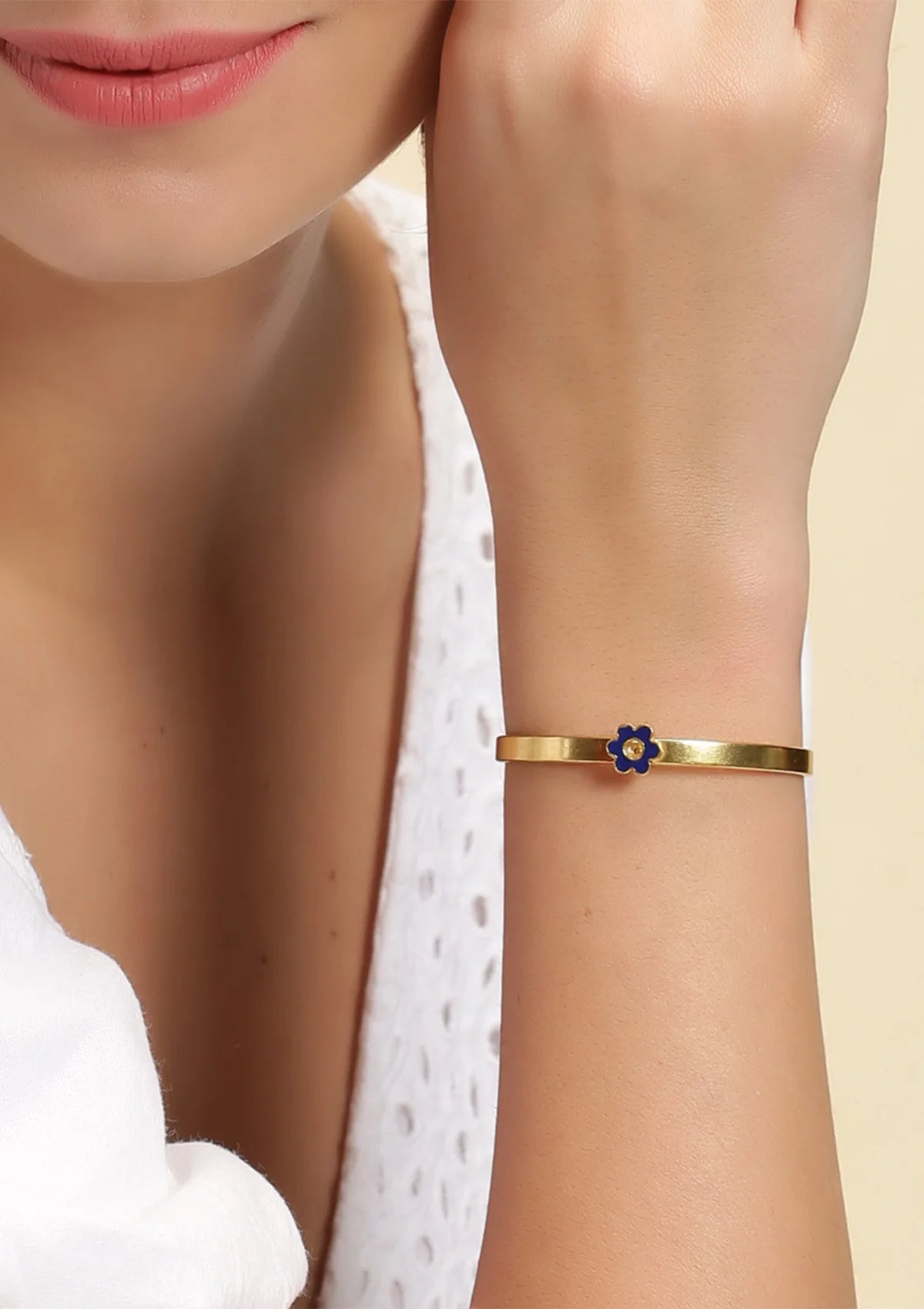 Buy Charming Neon Bracelet Blue Online