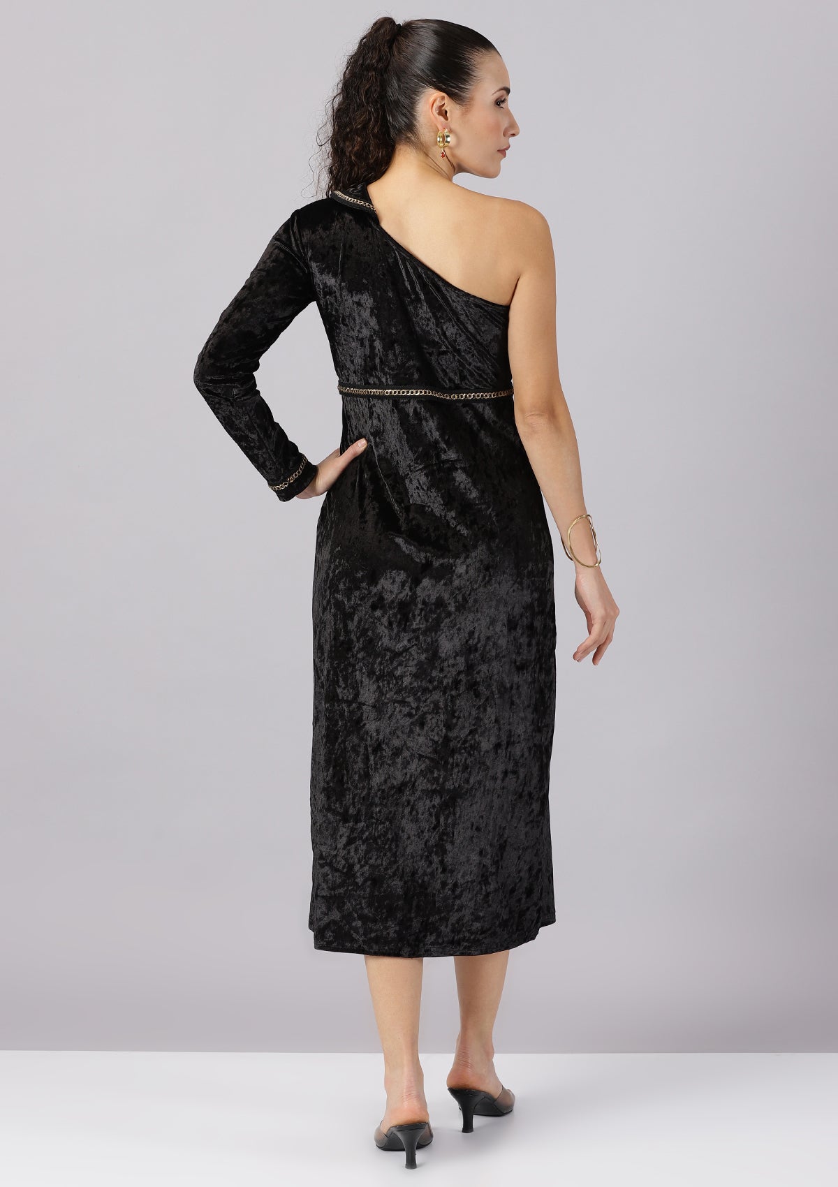 Bold Black Moroccan Cocktail Look - IshqMe