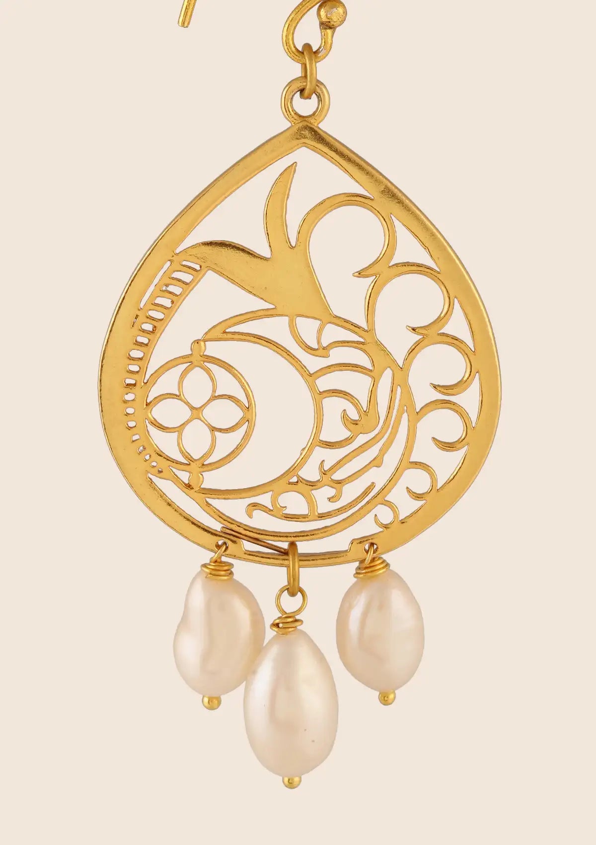 Light weight flat filigree earring for Women