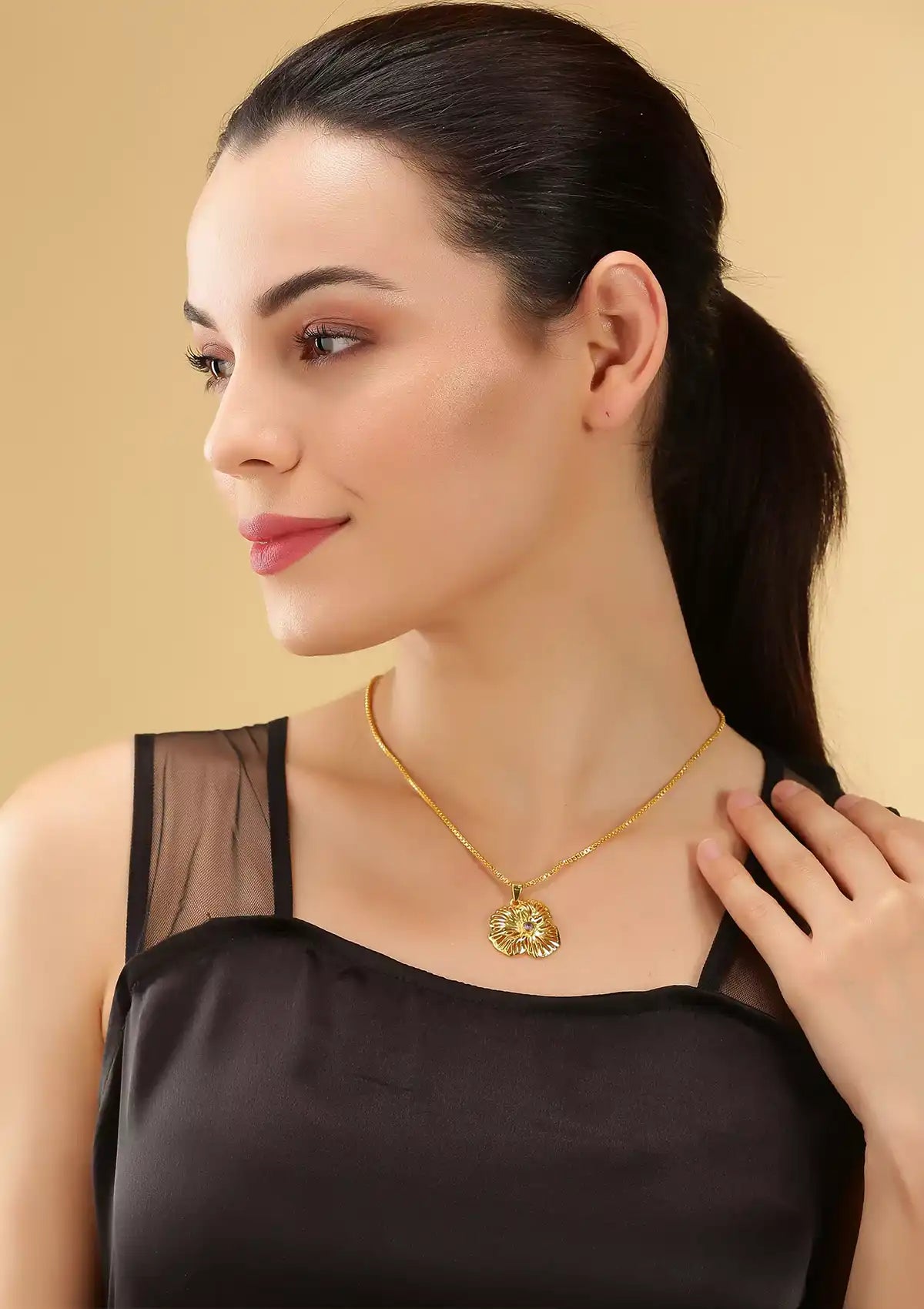 Buy Amethyst Studded Pendant Necklace