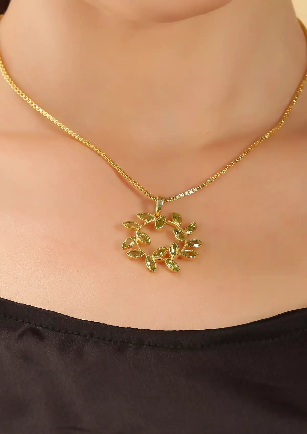 Circlet Peridot Pendant Necklace Online