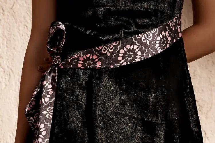 Leyla - Sailor Collared Side Slit Dress - IshqME