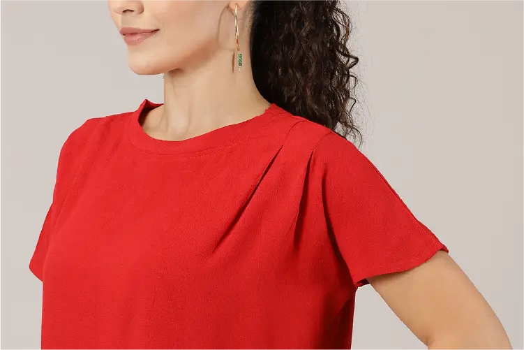 Zuhur - Pleated Shoulder Boxy Blouse - IshqME