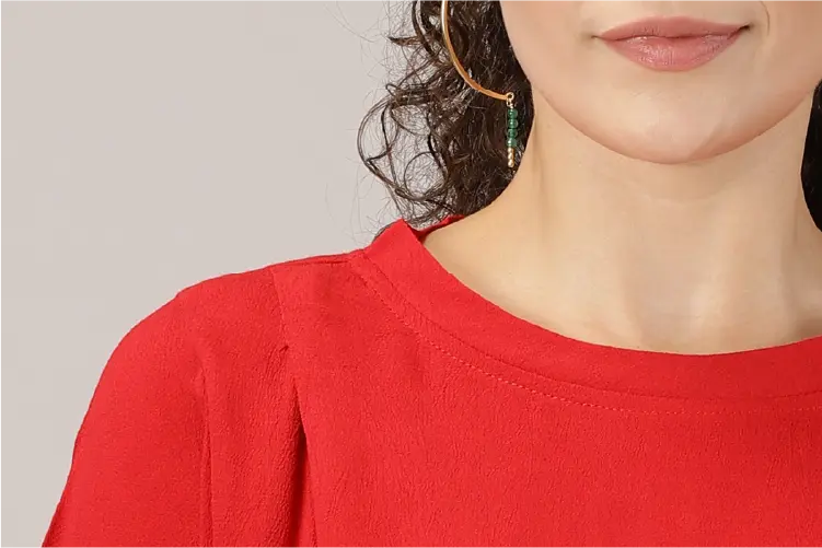 Zuhur - Pleated Shoulder Boxy Blouse - IshqME