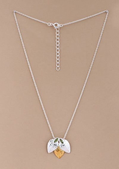 Hammered Silver Peridot studded Pendant Necklace