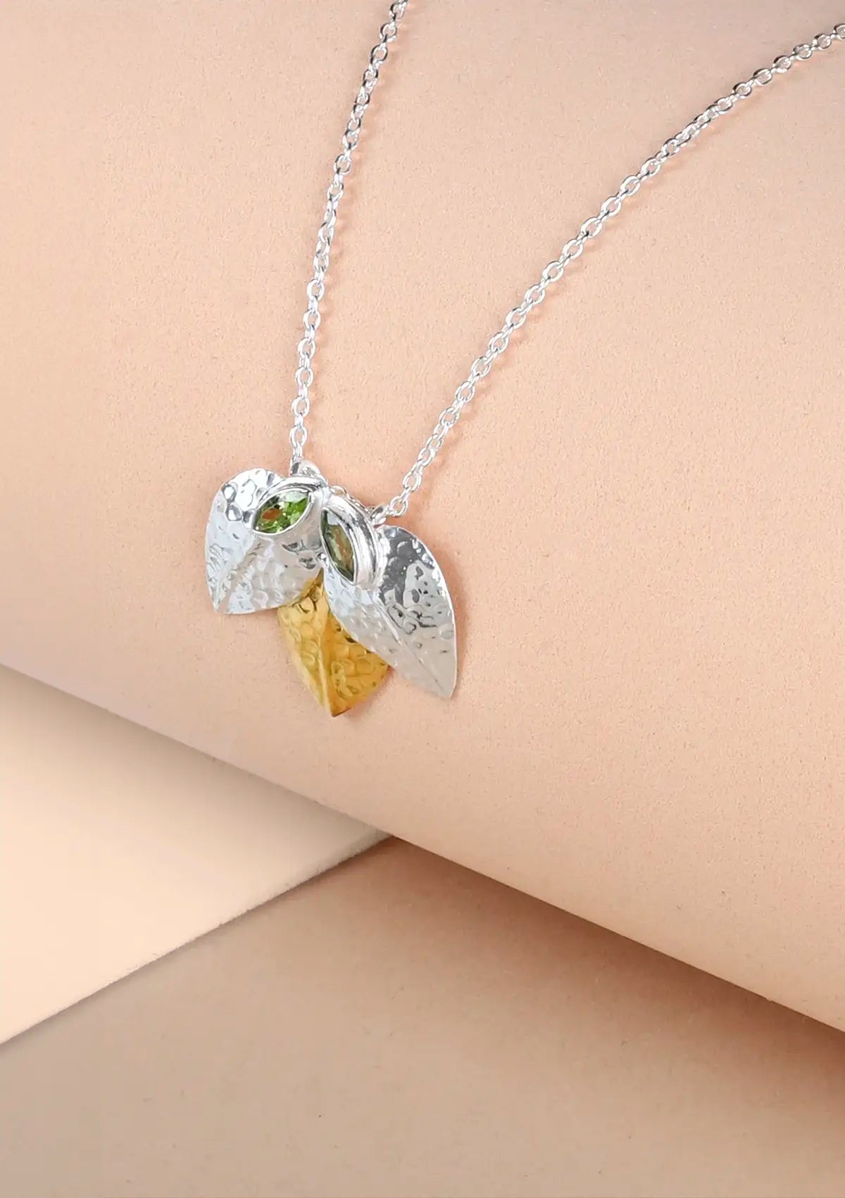 Buy Hammered Silver Peridot studded Pendant Necklace online