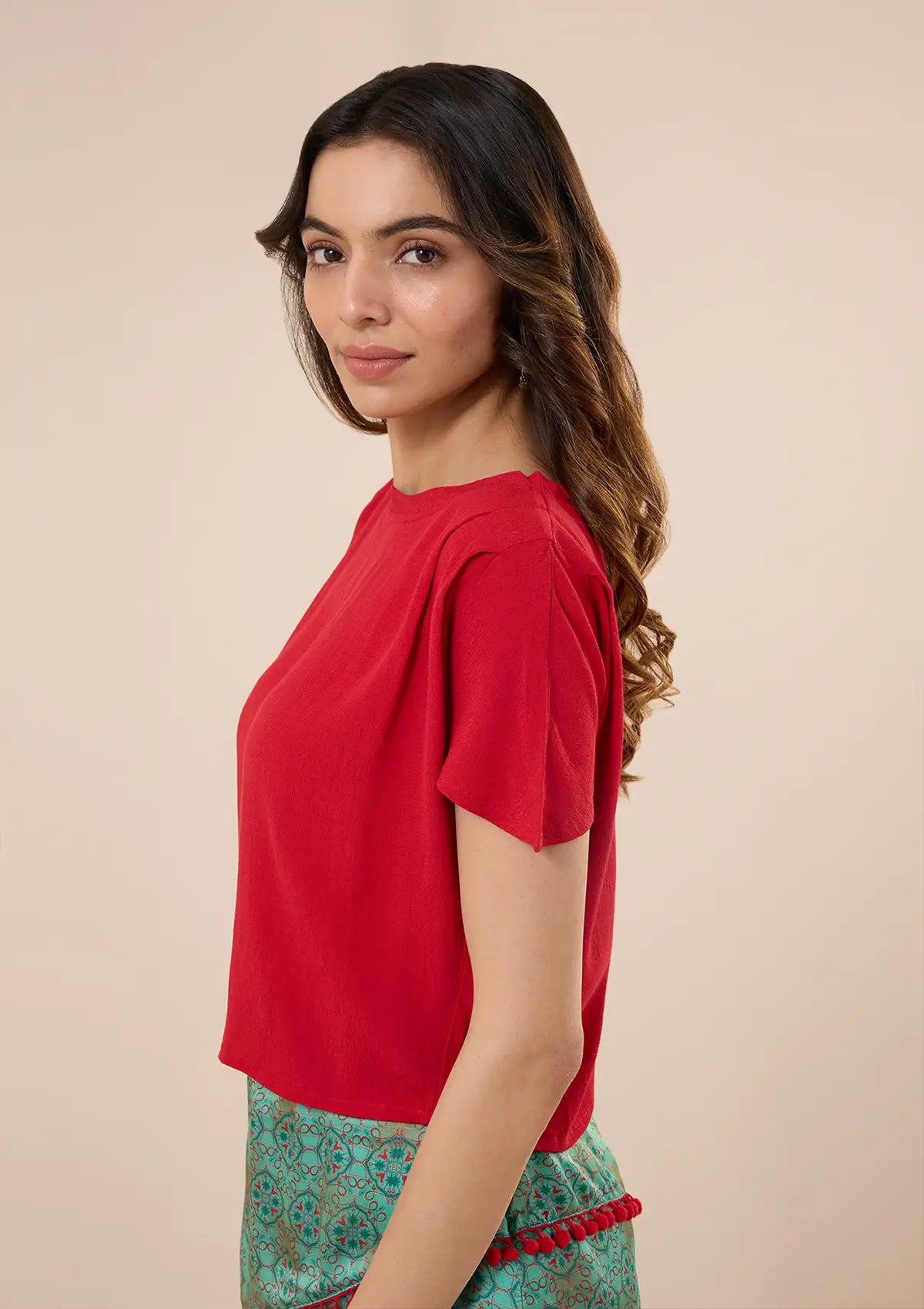 Zuhur-Pleated Shoulder Boxy Blouse
