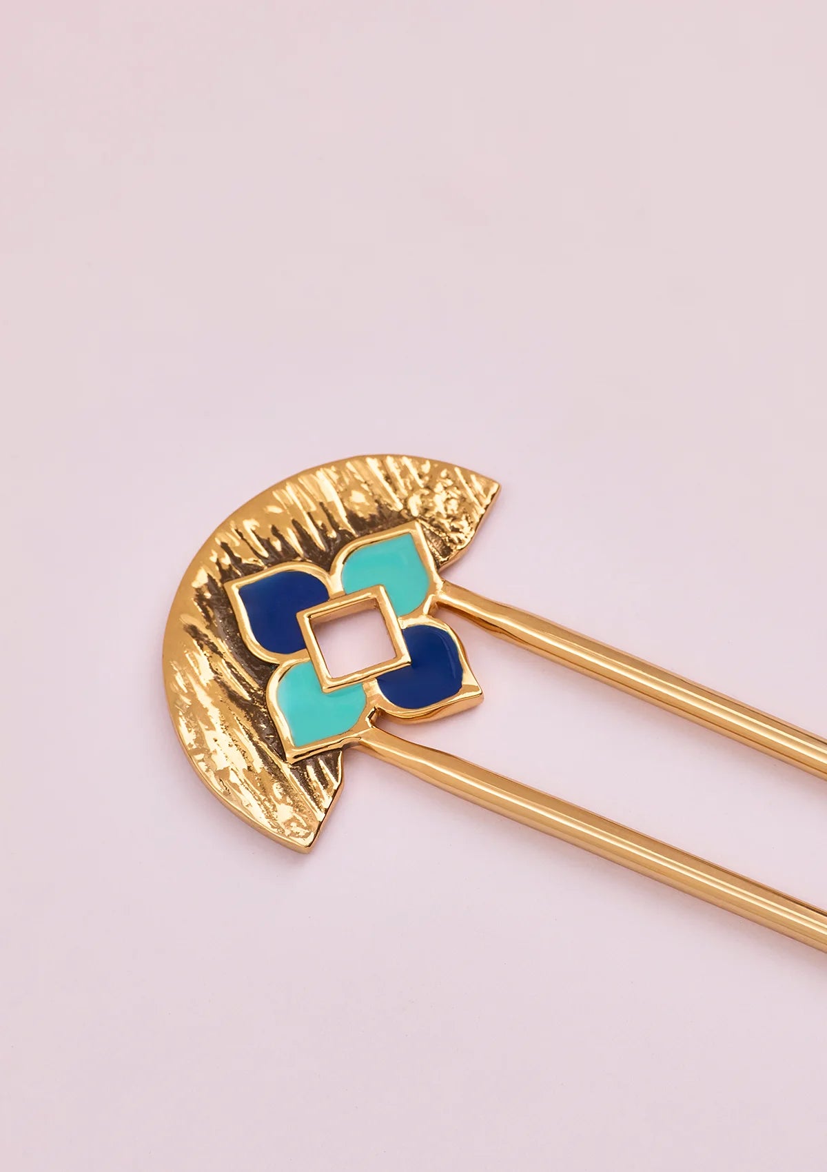 Textured Mosaic Juda Pin Price