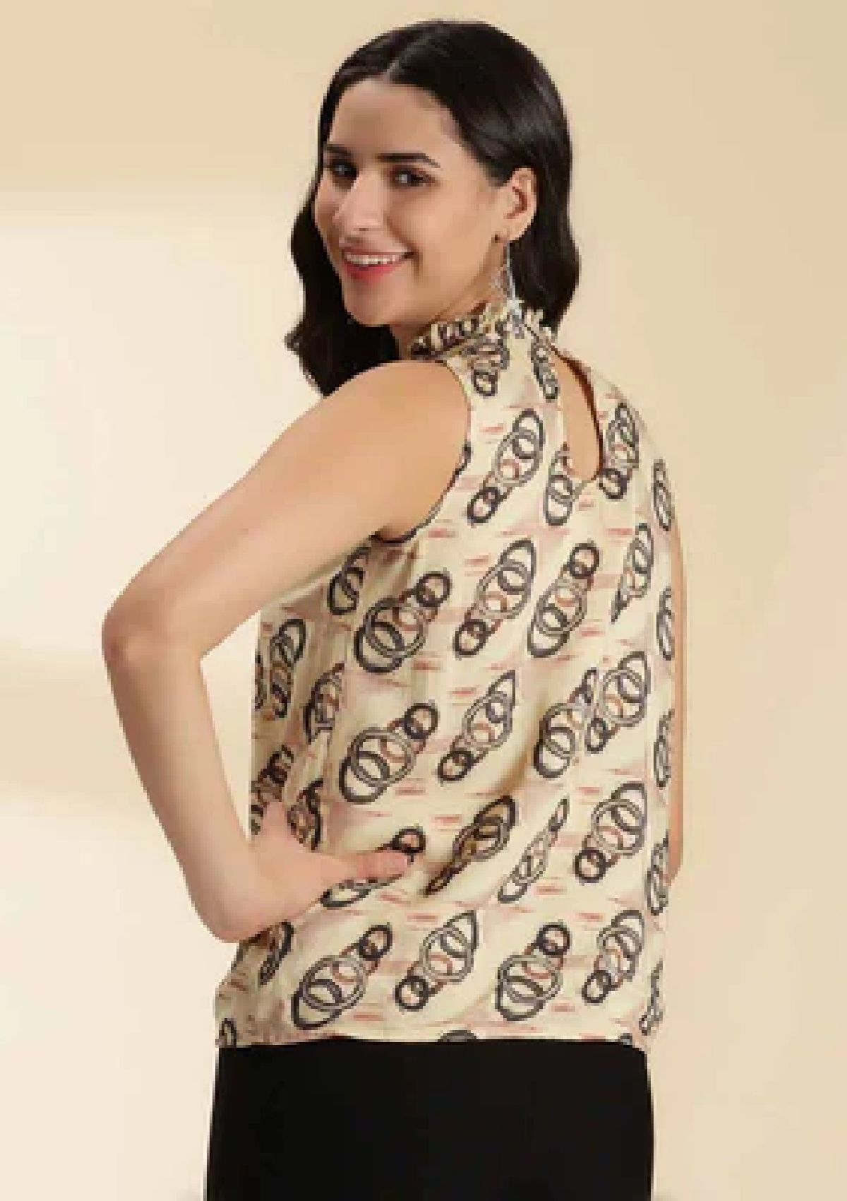 Hot Caramel Resort Look - IshqMe