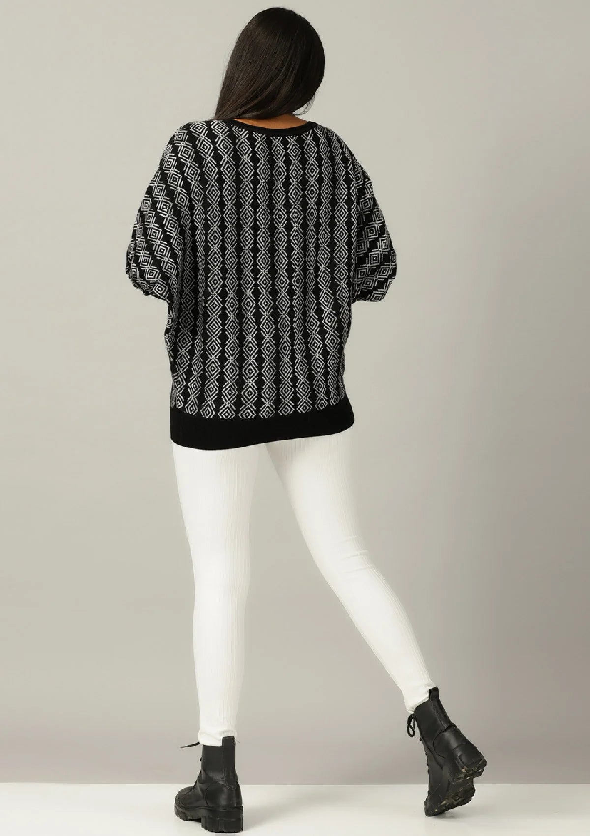 Batwing Pullover - Black Online