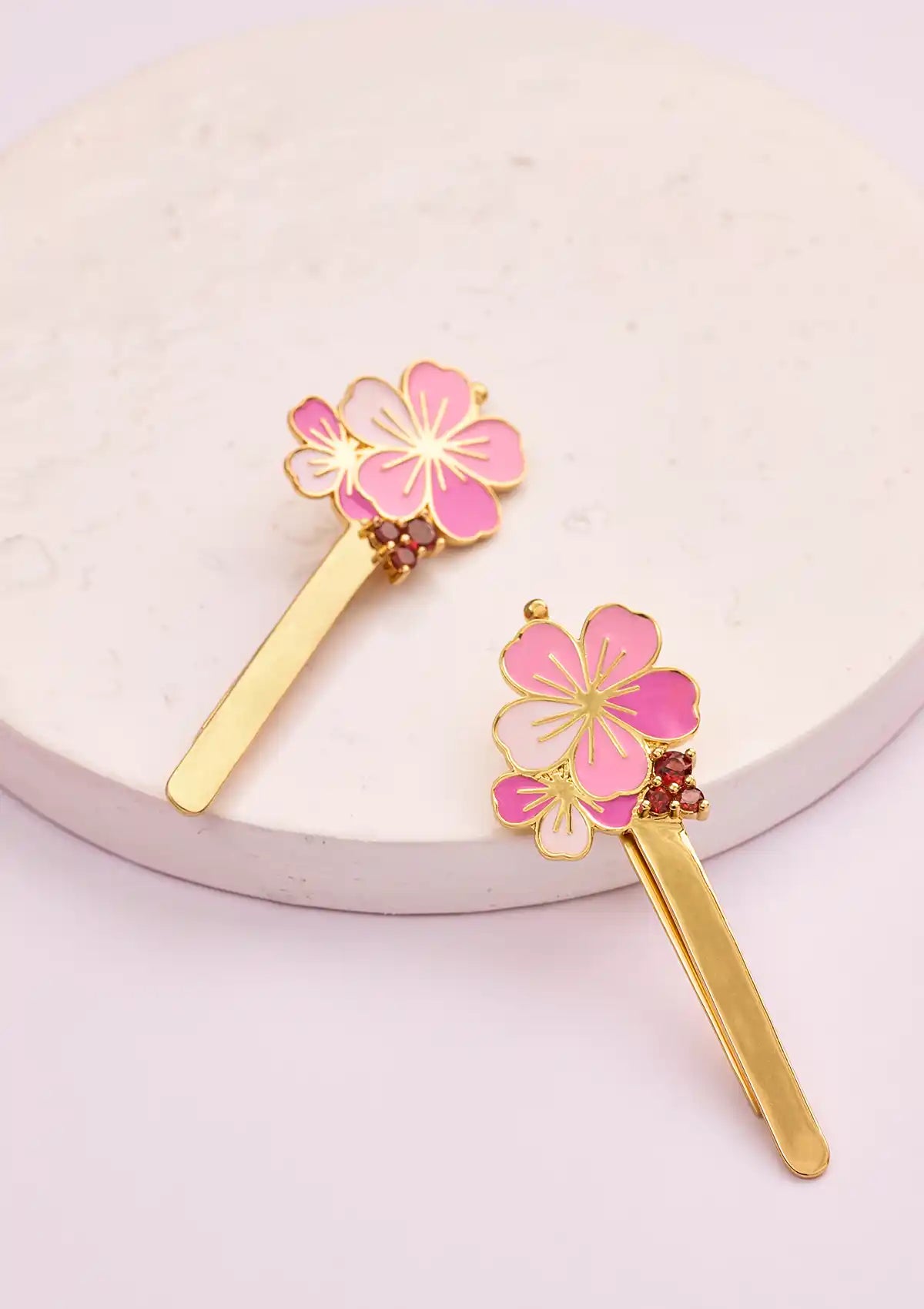 Gilded Petal & Garnet Slide Online