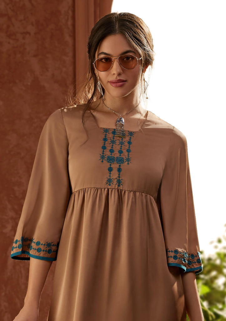 Hamsaa - Embroidered dress