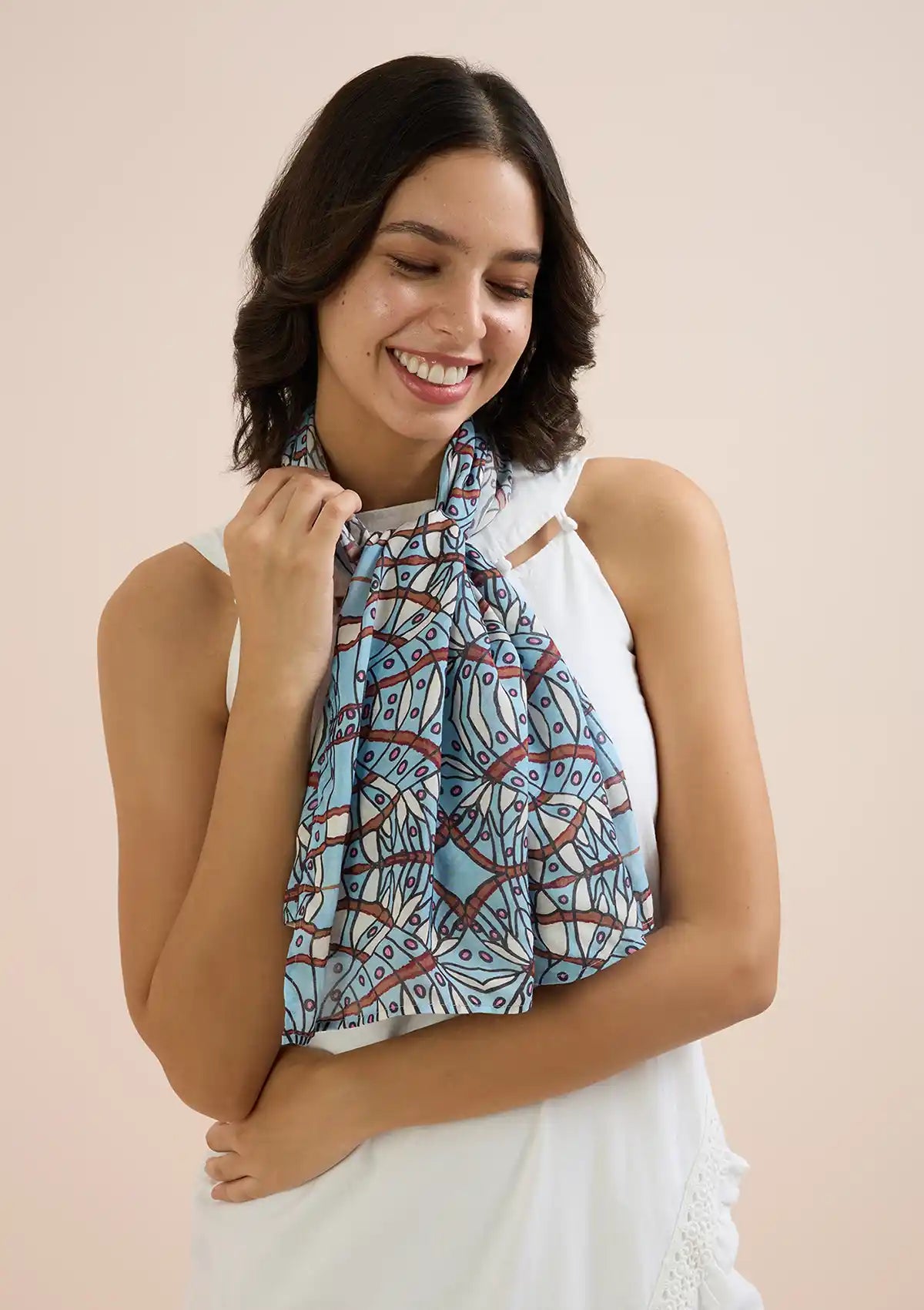 Pose Scarf Online