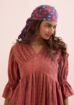 Shimmy Scarf