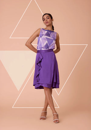 Triara Boat Neck Triangle Printed Monocrome Top