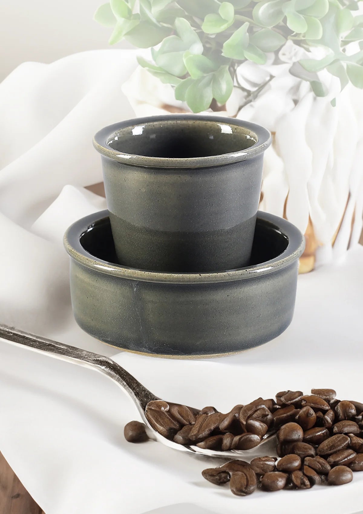 Ceramic filter coffee set in Grey