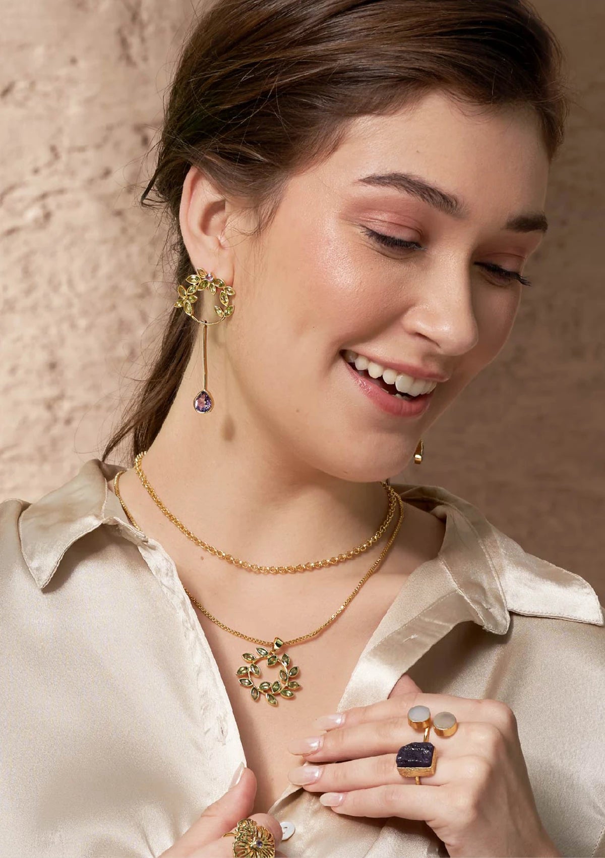 Circlet peridot gold plated pendant necklace for women