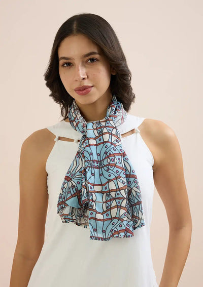 Pose Scarf