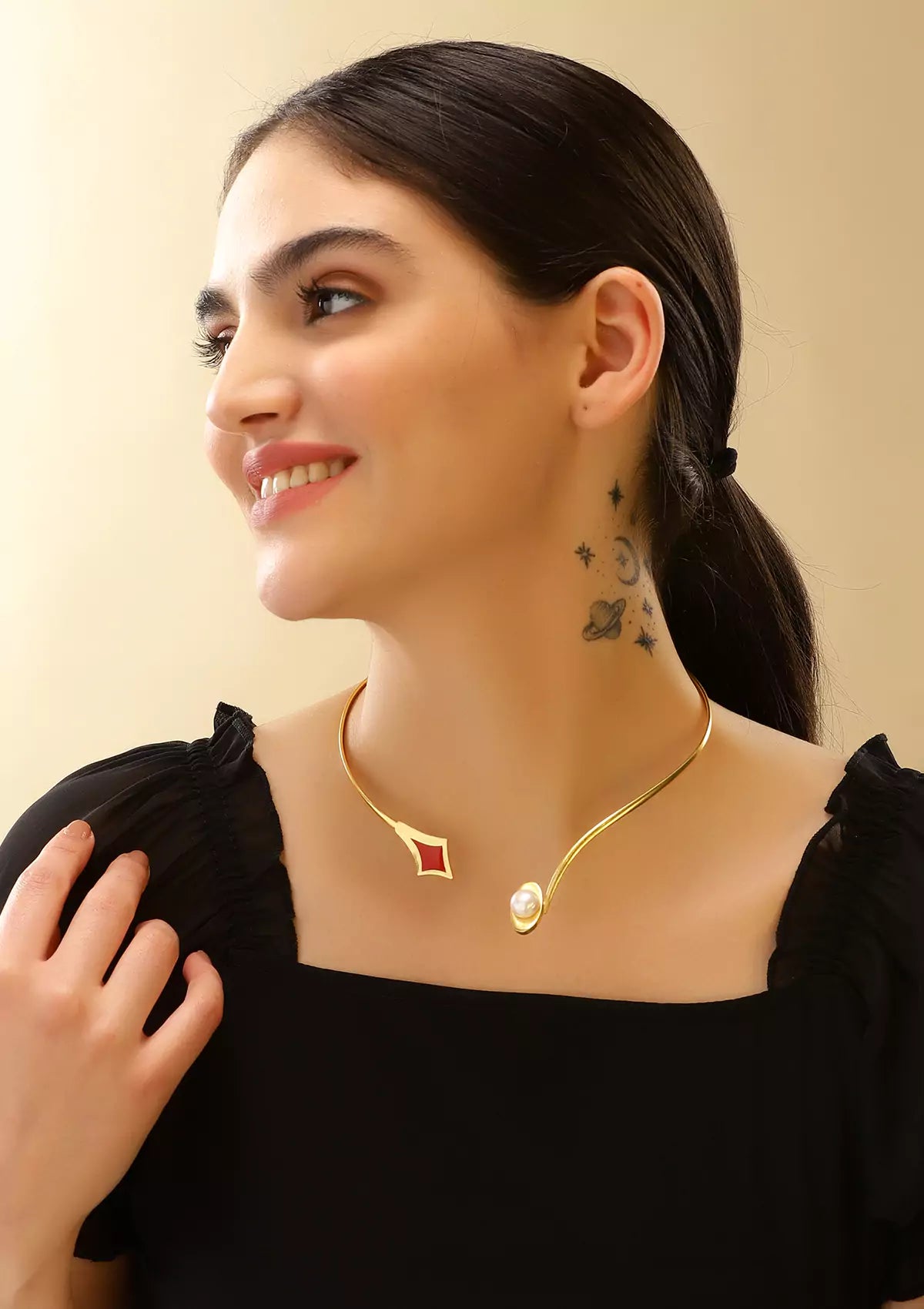 Enamel pearl gold plated choker for women