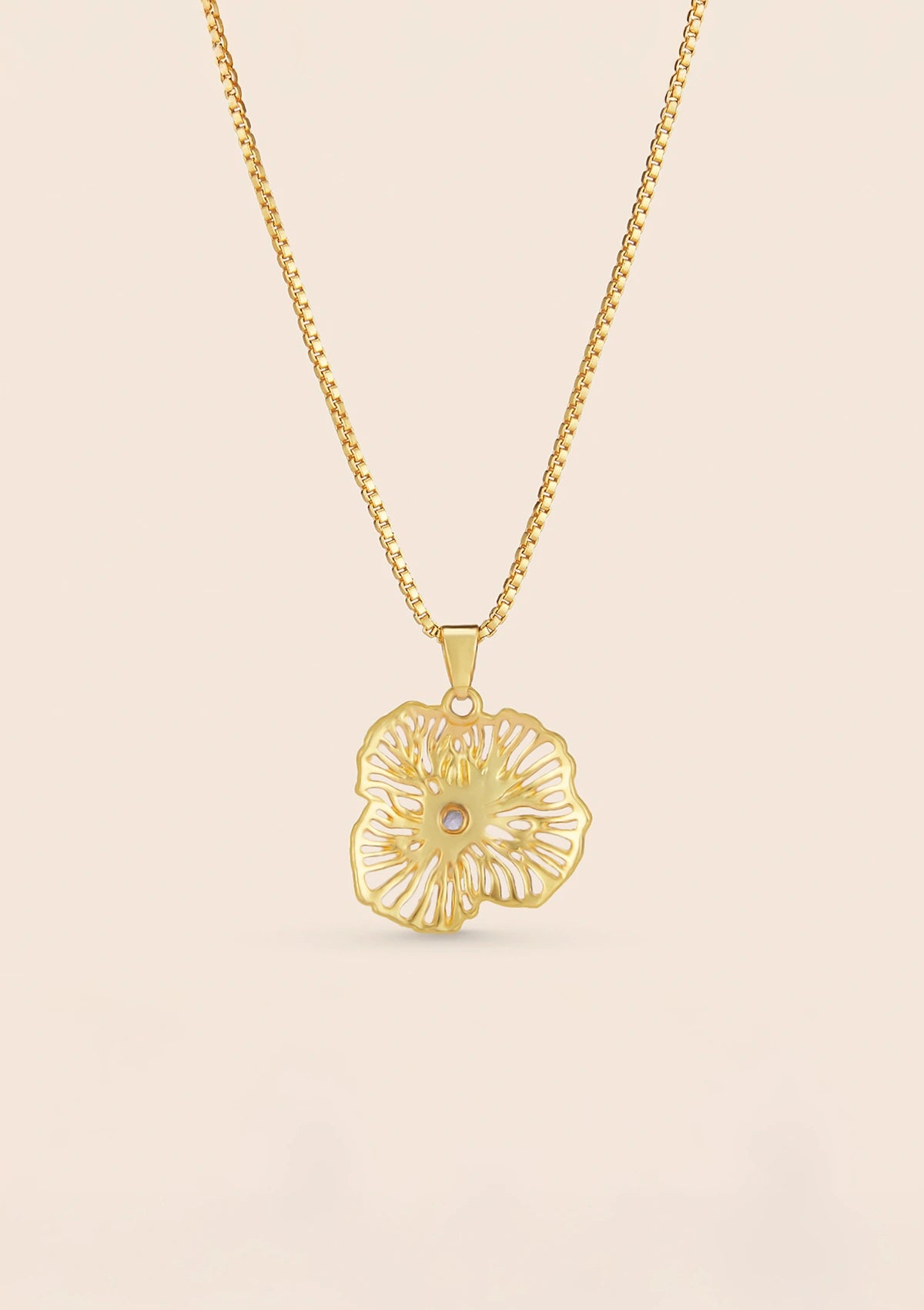 Gold plated amethyst studded fashion pendant necklace for women