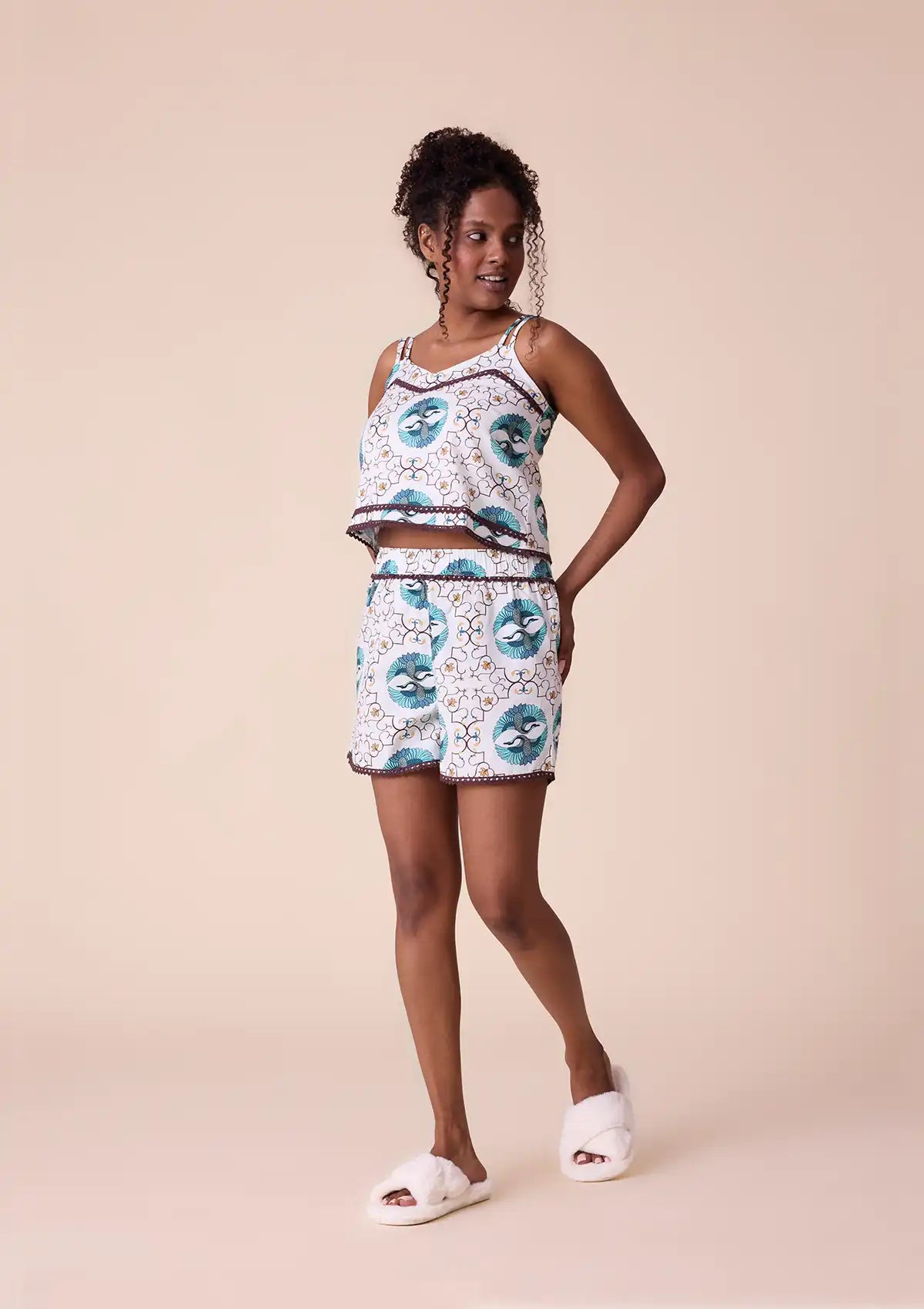 Gerana printed Broad V Neck double strap top and shorts Onine