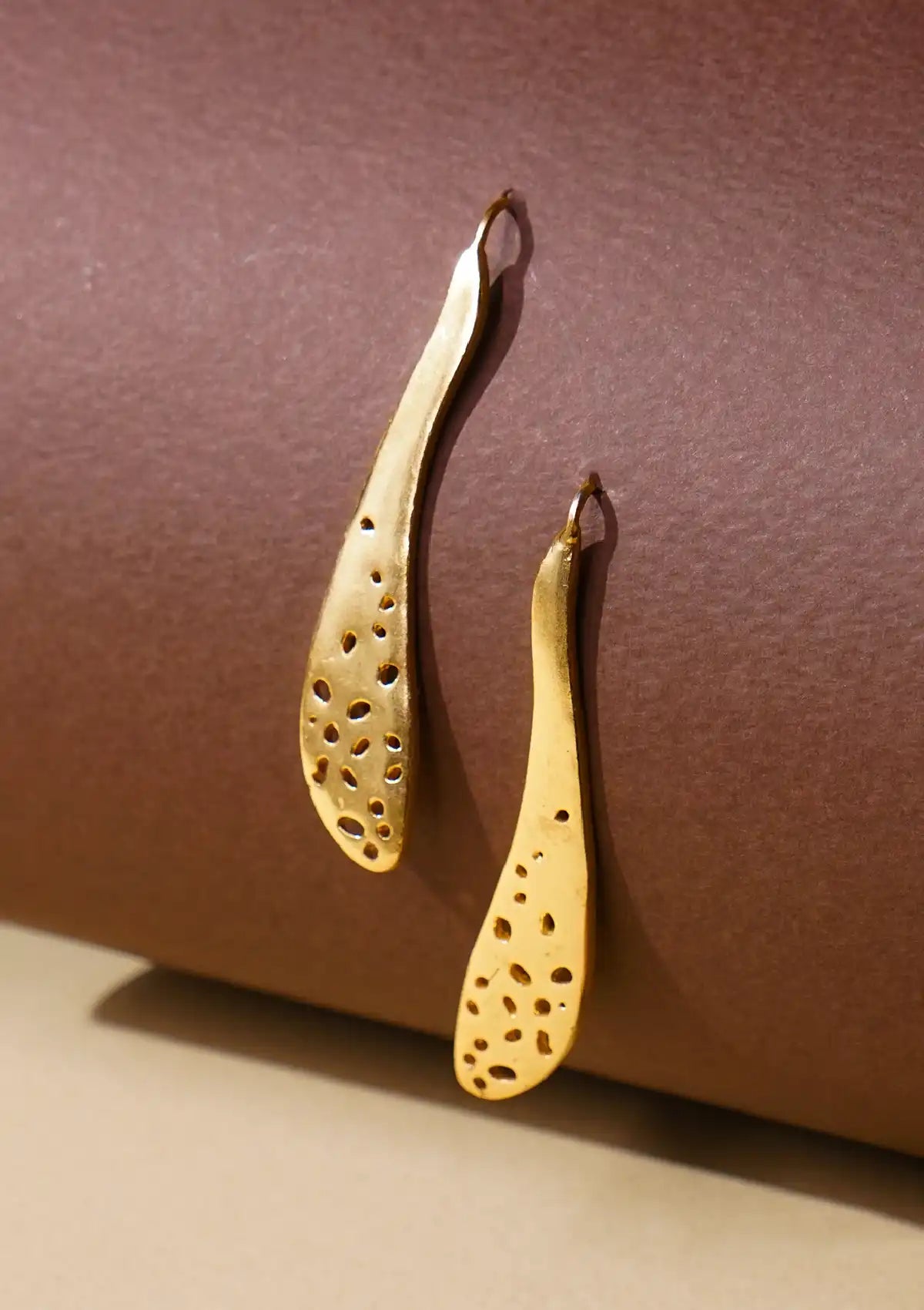 Minimalist crater earrings for women