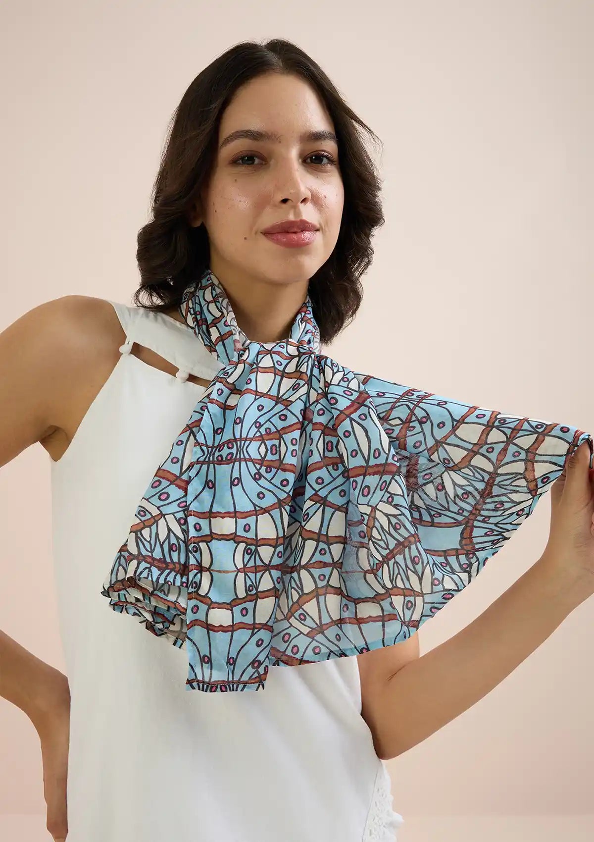 Pose Scarf